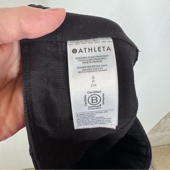 Athleta Camo Print Rainier Reflective Tight Leggings Size Small - Picture 5 of 6